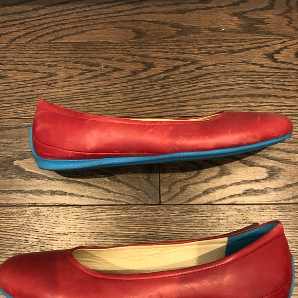 ECCO ballet flats in poppy red. - Picture 4 of 5